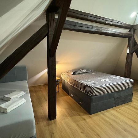 Apartman Buzanova Lägenhet Zagreb Exteriör bild